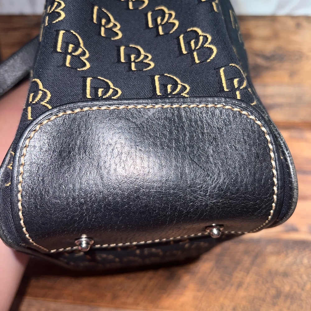 Dooney & Bourke Black and Gold Luxury Purse GUC - Picture 4 of 12
